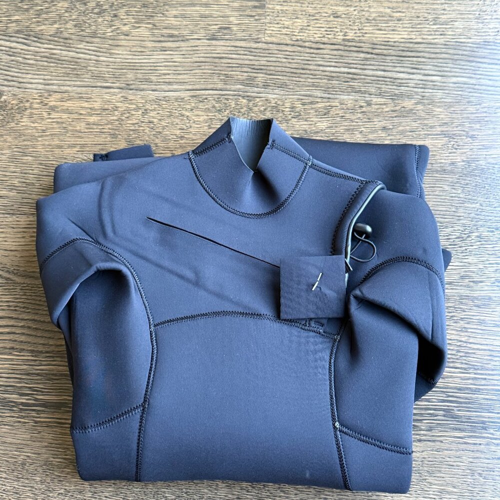 *Brand New* 4/3mm Womens Thermal Chest Zip Wetsuit